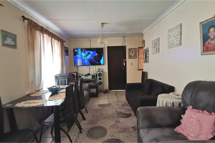 2 Bedroom Property for Sale in Groenheuwel Western Cape